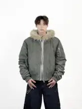 フライトジャケット【冬用・短丈・ボア襟・フード付き・男性用・ボンバースタイル】