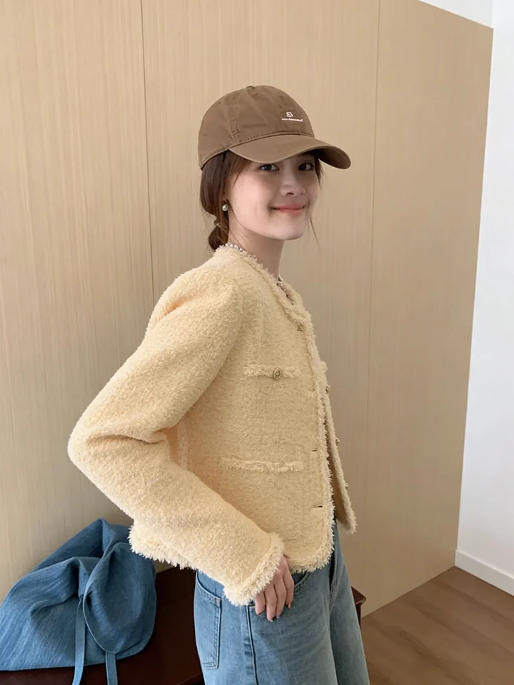 可愛らしいイエローのツイード風ジャケット【春秋用・独特なデザイン・正肩】
