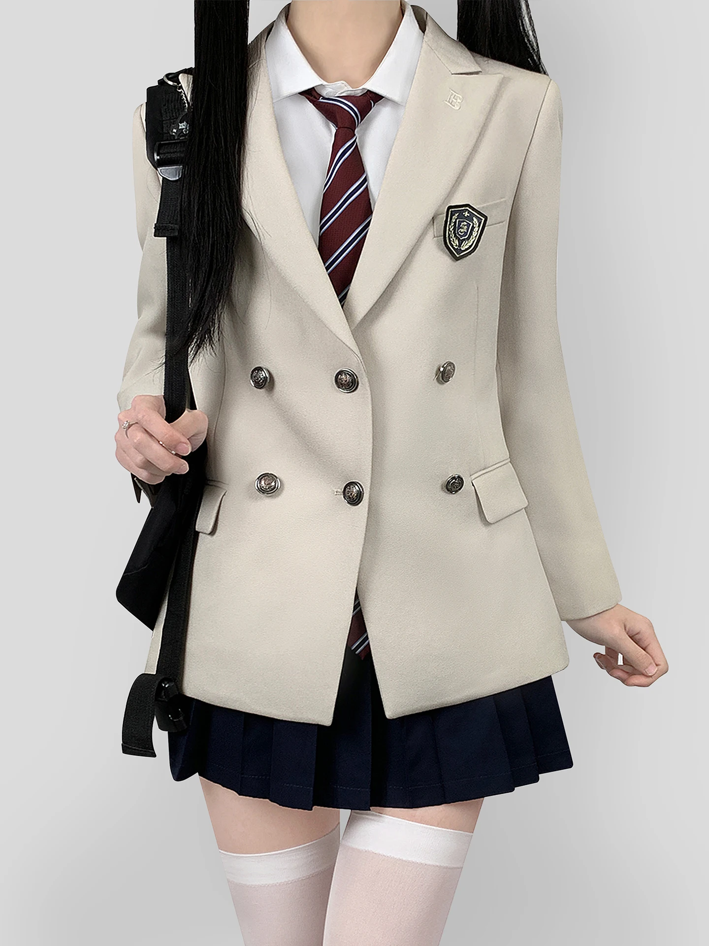 制服っぽい私服の着こなし方を徹底解説！厳選4選で女子高生風に近いカジュアルスタイルを実現
