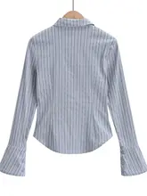 デザイン感ある学院風仕立てのストライプシャツ【フィット感・ロングスリーブ・リボン付き】