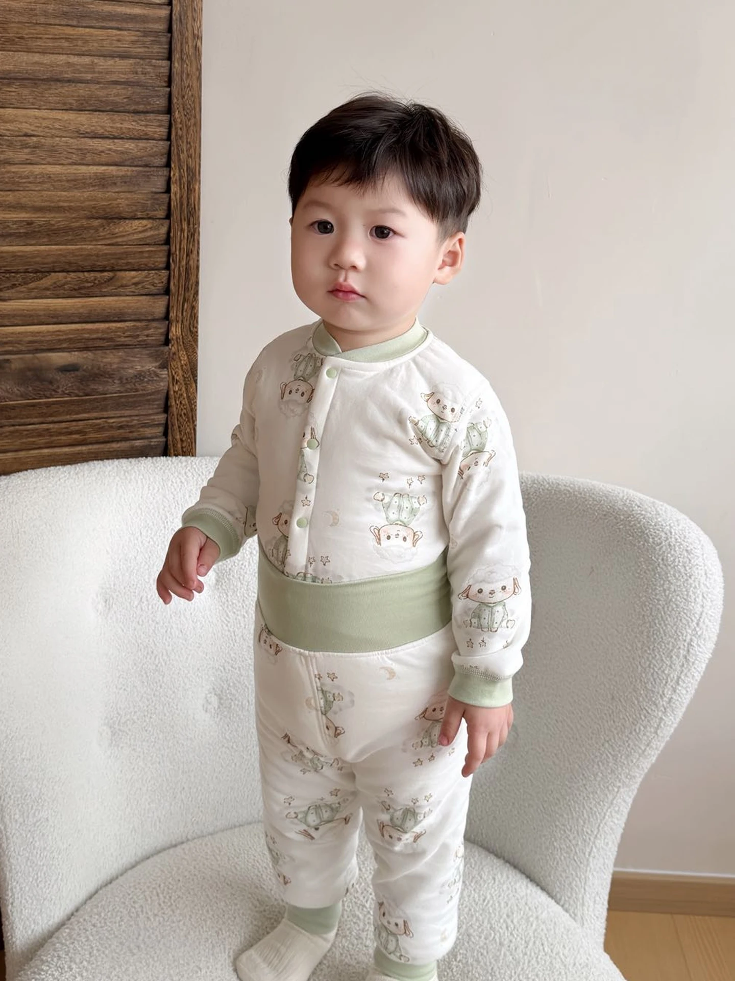 5ヶ月の赤ちゃんにぴったりの服サイズは？冬の寒さに負けない選び方を徹底解説