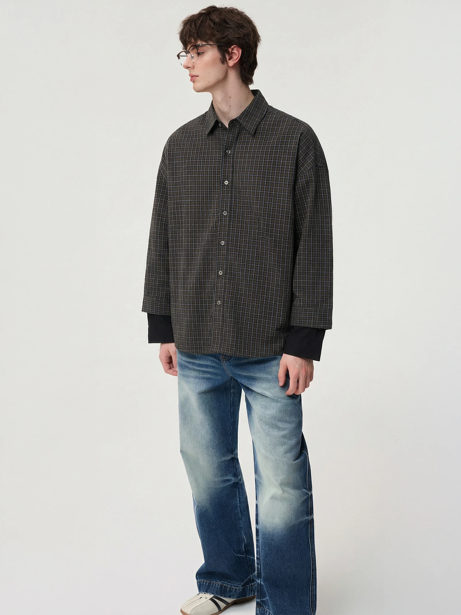 ジャーナル スタンダード t シャツ と コダック t シャツ、どちらが本当の「日常の定番」なのか？