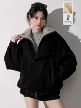 毛皮付き工装デザインの厚手パーカ【高級感・レディース・アウトドア用】