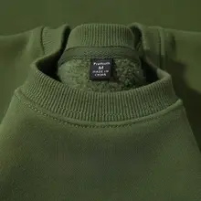 おしゃれなアボカドグリーンのクルーネックスウェットシャツ【冬用・フリース素材・レトロデザイン】