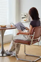 北欧風デザインのカフェ用チェア【アンティークスタイル・快適】