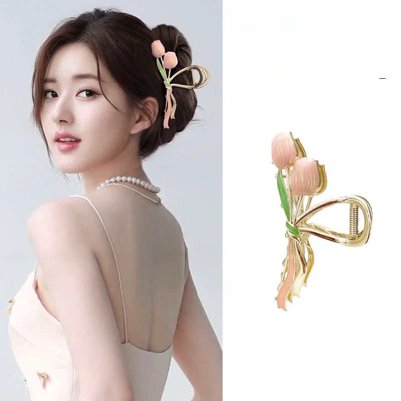 メタル ヘアクリップ チューリップデザイン：高級感と耐久性を兼ね備えた後頭部用アイテム