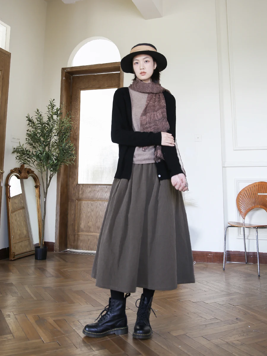 大人可愛い服 40代コーデの秘密：コットンリネンAラインスカートで自然な可愛さを実現