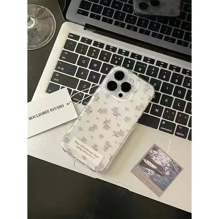 スマホケースが2026年を彩る！インスタ風フラワープリントが今、なぜ注目されているのか？