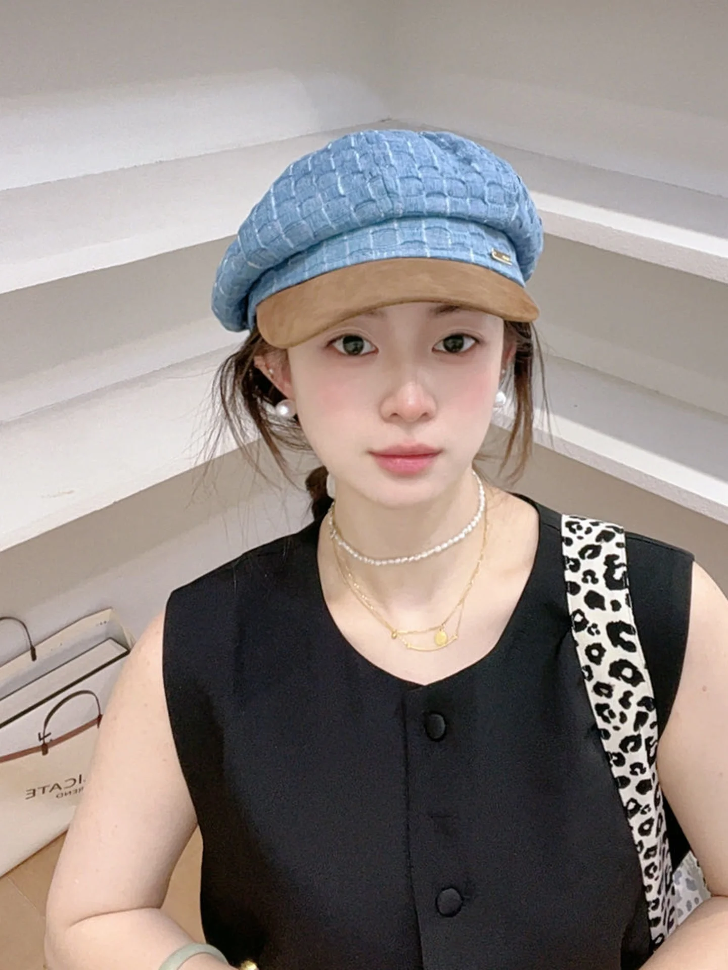 おばさん 帽子 どんなのがいいか？レトロな八角キャスケット帽が、小顔効果と街頭ファッションを叶える