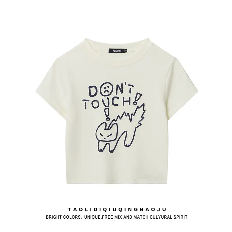 カジュアルなアニメプリント半袖Tシャツ：女性向けゆったりデザインの実用性と季節適応性
