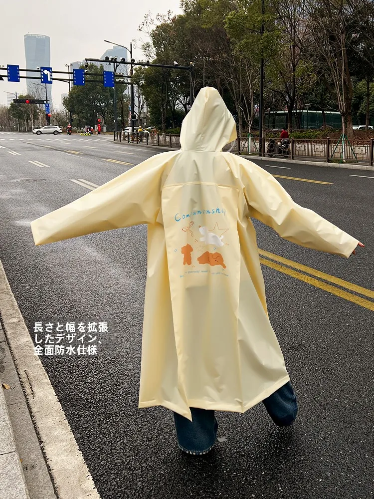 あつ森の雨の日、どうやって防ぐ？フード付きロングレインポンチョが救うリアルな使い方