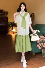 大きいサイズの夏季カジュアルコーディネート女性用シャツ【したデザイン・フローラルスカート】（セットアップ対応）