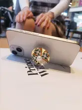 軽奢華な水晶付き四葉のクローバーデザインのスマホスタンド【個性的・伸縮式・折りたたみ式・携帯用】