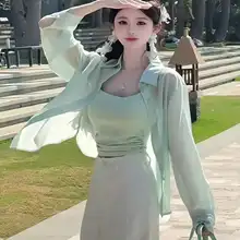 デザイン性のある薄手防晒シャツとキャミソールの2点セット（セットアップ対応）