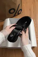 黒のヒール付きフレンチスタイルビーチサンダル【滑り止め・女性用・夏用】