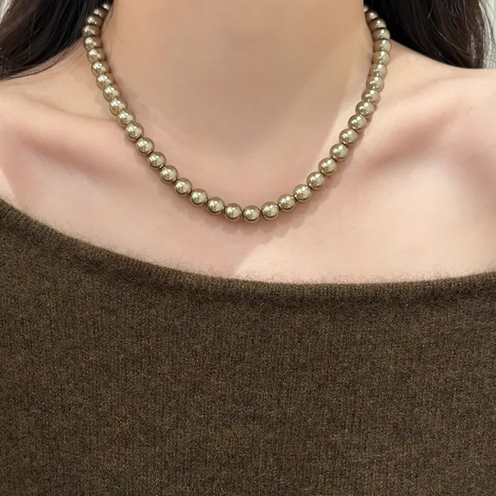 モカ金色と茶色のパールネックレス【秋冬用・センスあるデザイン・ニットアクセサリー】