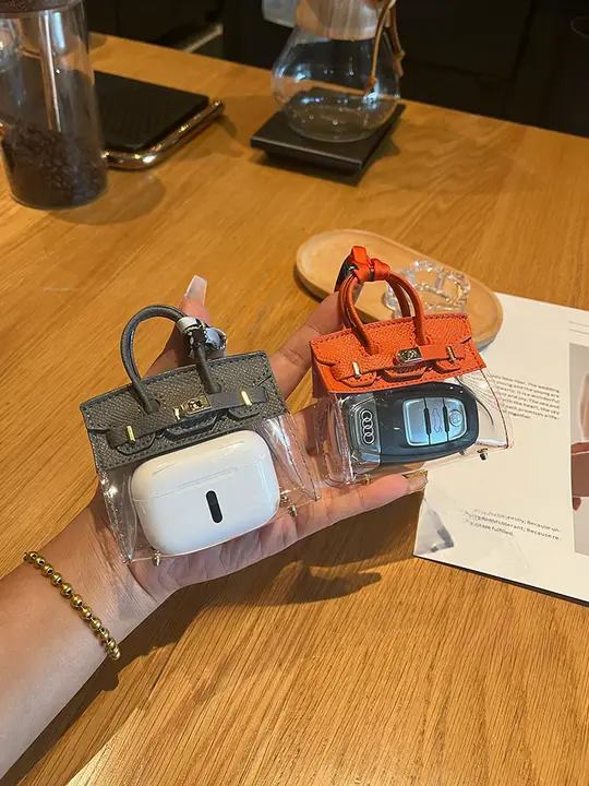 Hミニプラチナバッグ 車のキーケース【かわいいAirPodsケース・キーリング・女性用アクセサリー】