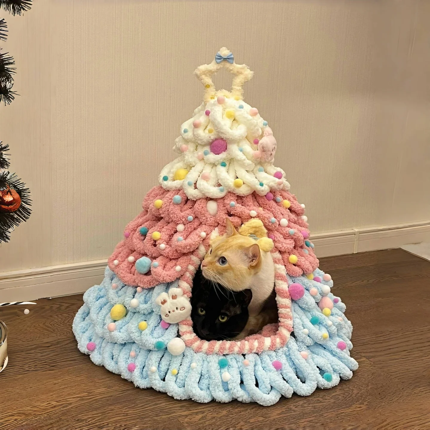 クリスマスツリー型猫ハウスDIYキットで冬の寒さを防ぐ手作りの方法