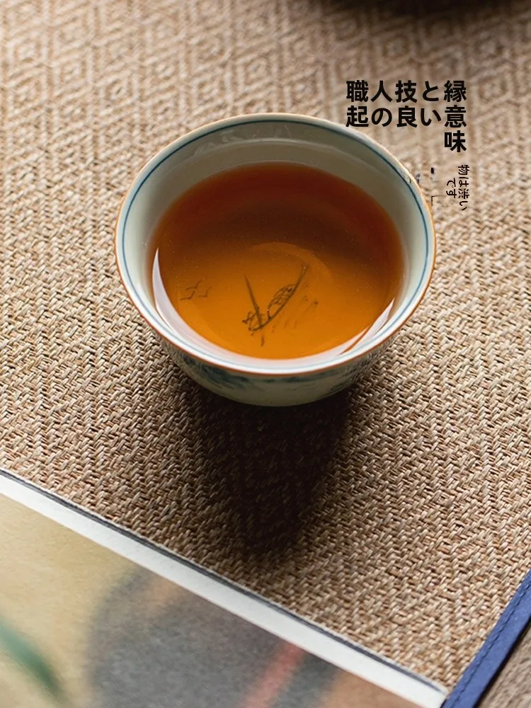 手描き茶器 大型主人杯：草木灰デザインの中式茶壺が提供する実用性と美意識