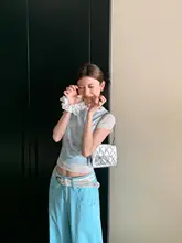春夏向けブルーメッシュ半袖シャツ【タイトフィット・デザイン性あり】とストレートカーゴパンツ【個性的・絶妙なスタイル】（セットアップ対応）