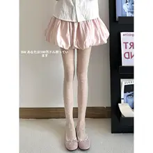 浅いピンクの春秋用ストッキング【花柄・レース・包芯糸使用】