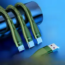 三つの端子を備えた充電ケーブル【急速充電・データ転送対応・全機種対応】