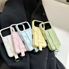スマホケース レザー 無地 シンプル リストストラップ カード収納 耐衝撃 上品 iPhone 18/17/16/15/14 Pro Max対応「HEYYEH」