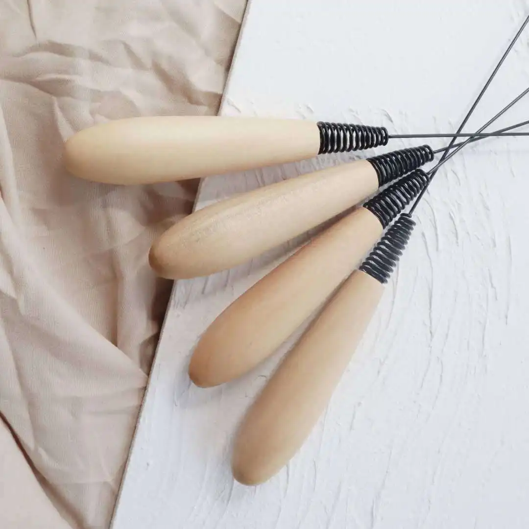 一人暮らしの猫にぴったりな遊び道具は、手作りで作るべき？