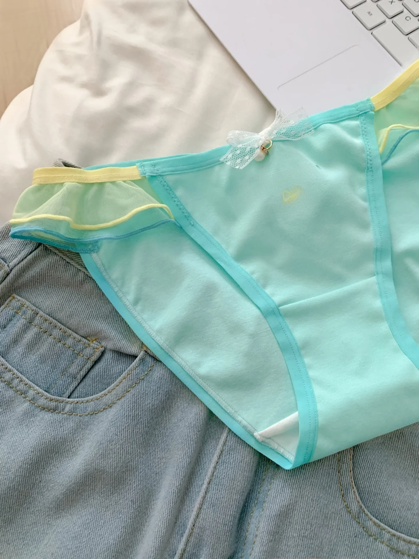 子供ズボン おしゃれ 女の子 10歳用はどう選ぶ？高開叉デザインのコットン三角パンツが解決するリアルな悩み