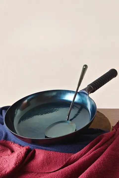 伝統工芸の熟鉄製フライパン【ガスコンロ対応・焦げ付かない・多用途】