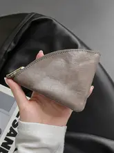 薄型の本革お財布ポーチ【牛革・収納ポケット付き・軽量・女性用】