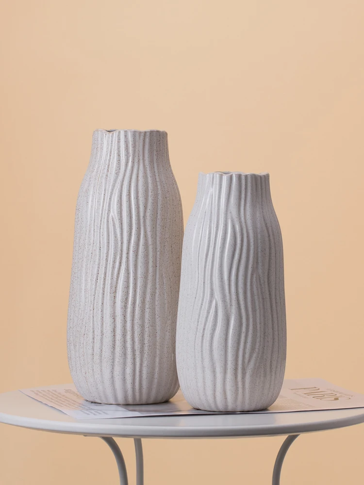 韓国インテリアを再現｜カフェ風部屋の作り方　花瓶選びの完全ガイド