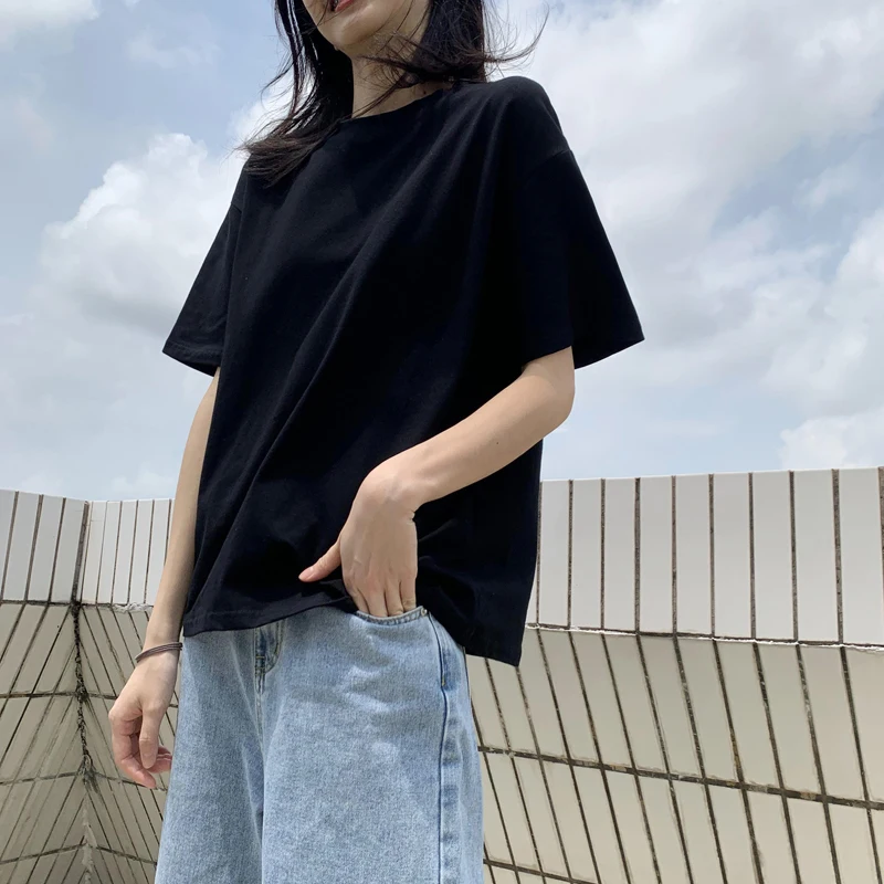 安いTシャツで失敗しない選び方は？学生時代から通勤まで使えるシンプルな白Tシャツの本当の価値とは
