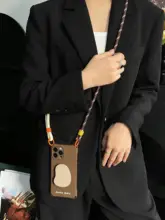 ユニセックス シンプルなグレー革製スマートフォンケース【調節可能なストラップ付き・Apple iPhone 15 Pro Max／14 Pro Max対応】