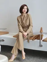 秋冬用 トレンディ ベージュ ベルト付きジャケット【高級感・ビジネス向け】& ストレートパンツ【ハイウエスト・細身】