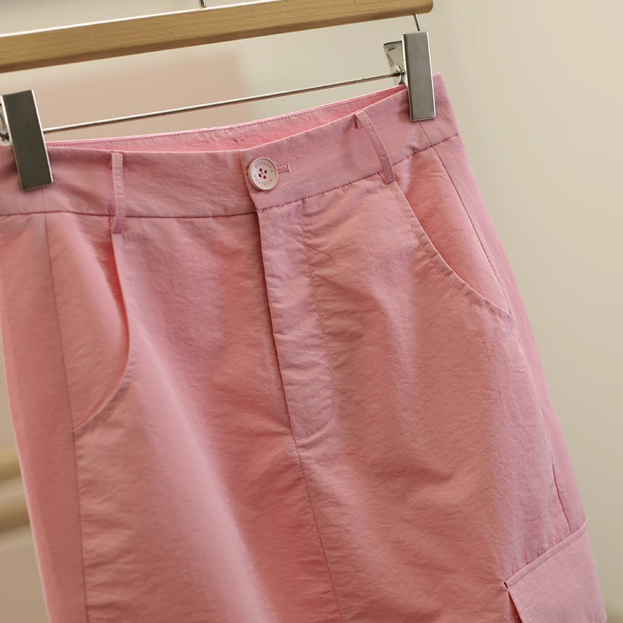 20代後半の女性が今、通勤で着たい「フェミニンで軽い春のスカート」は？
