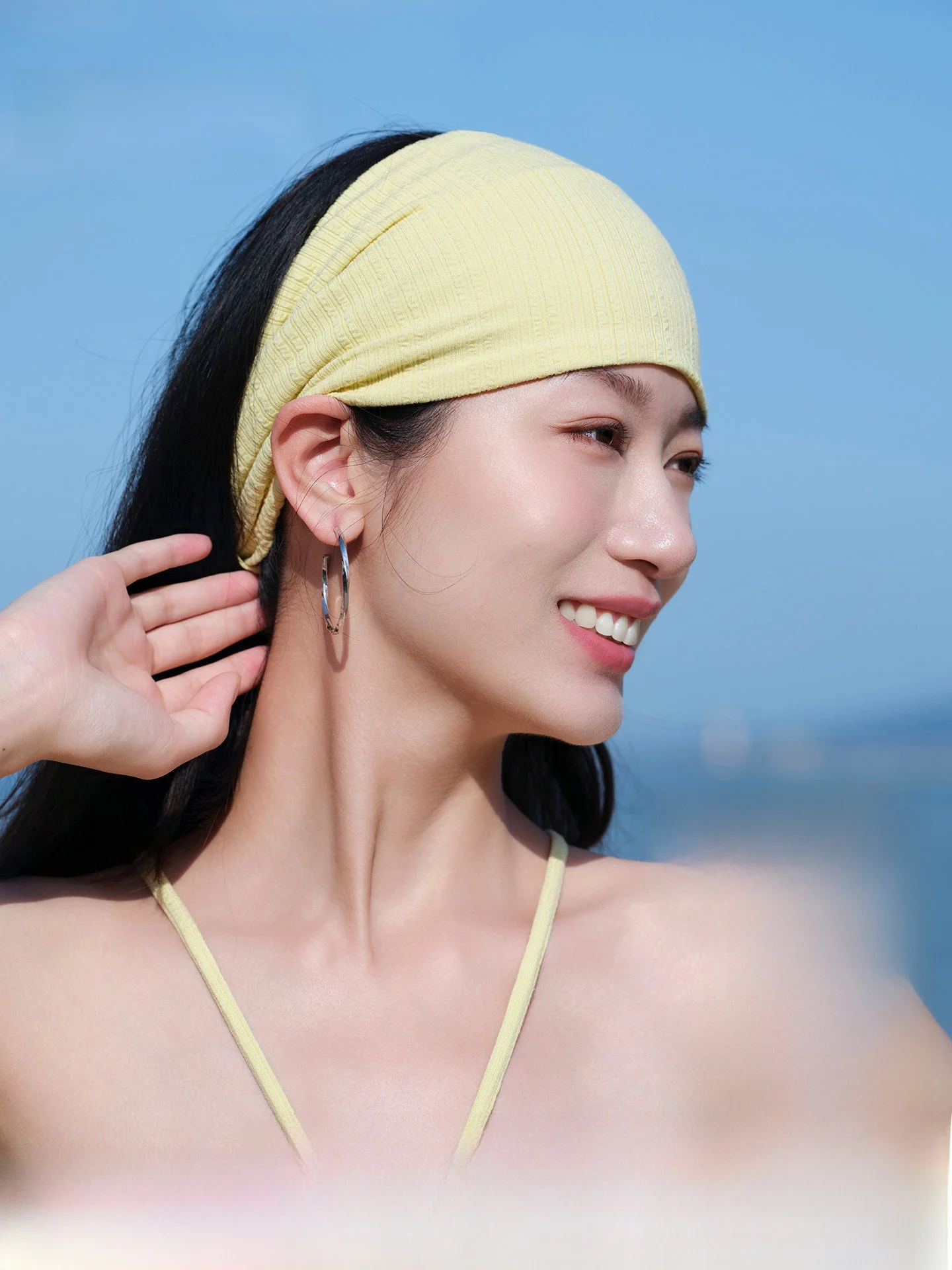 首の後ろに汗をかく女性30代に、本当に効くアイテムは？