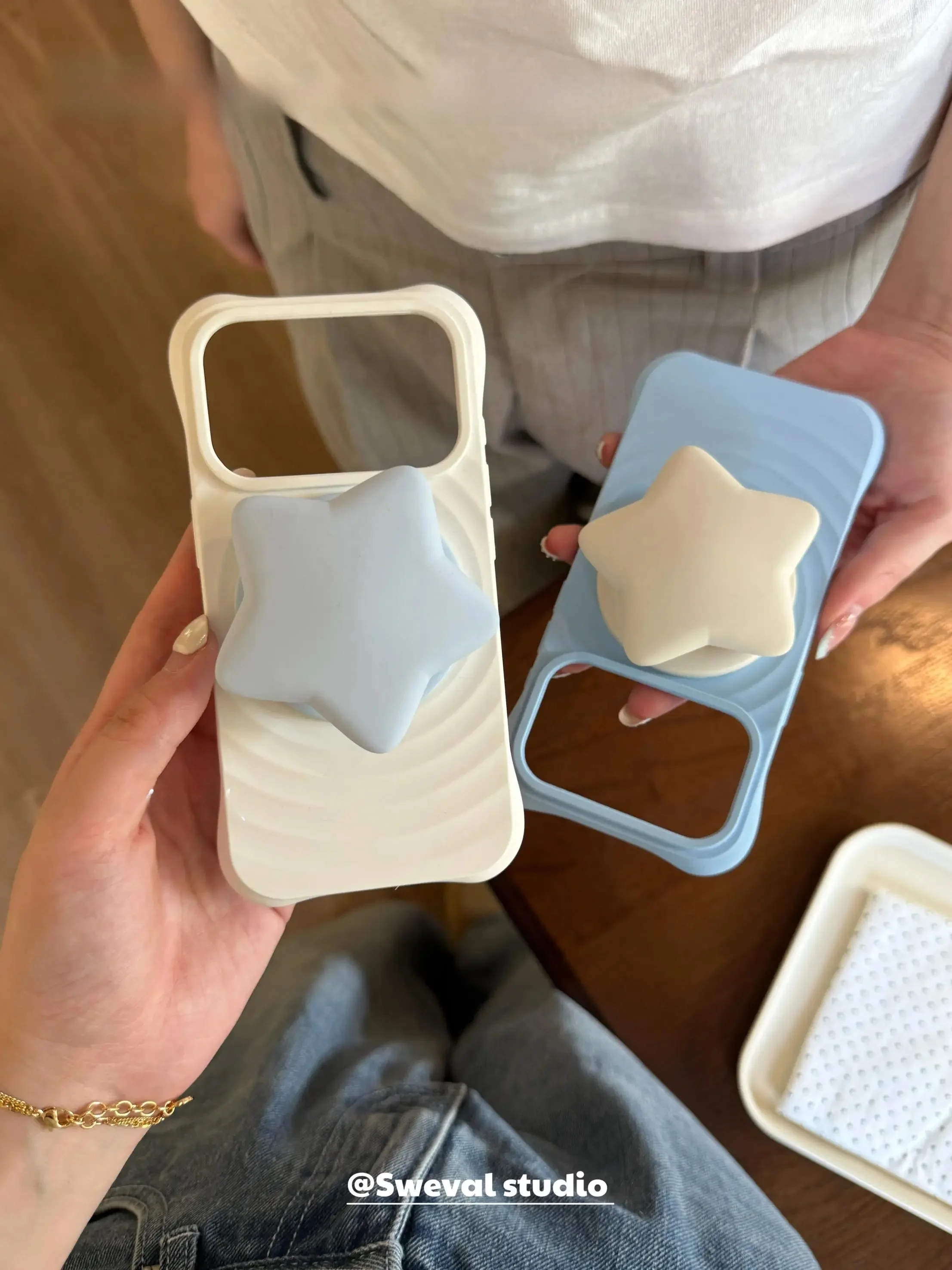 星形マカロンデザインの液状シリコン磁気吸着スマホスタンド：デスクで伸縮式に使える本物の液体タイプ