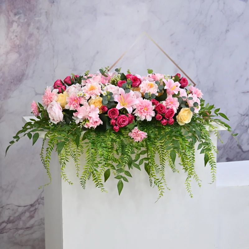 造花 観葉植物 としてのデスクフラワー：森系混合式绢花の実用性と空間適応性