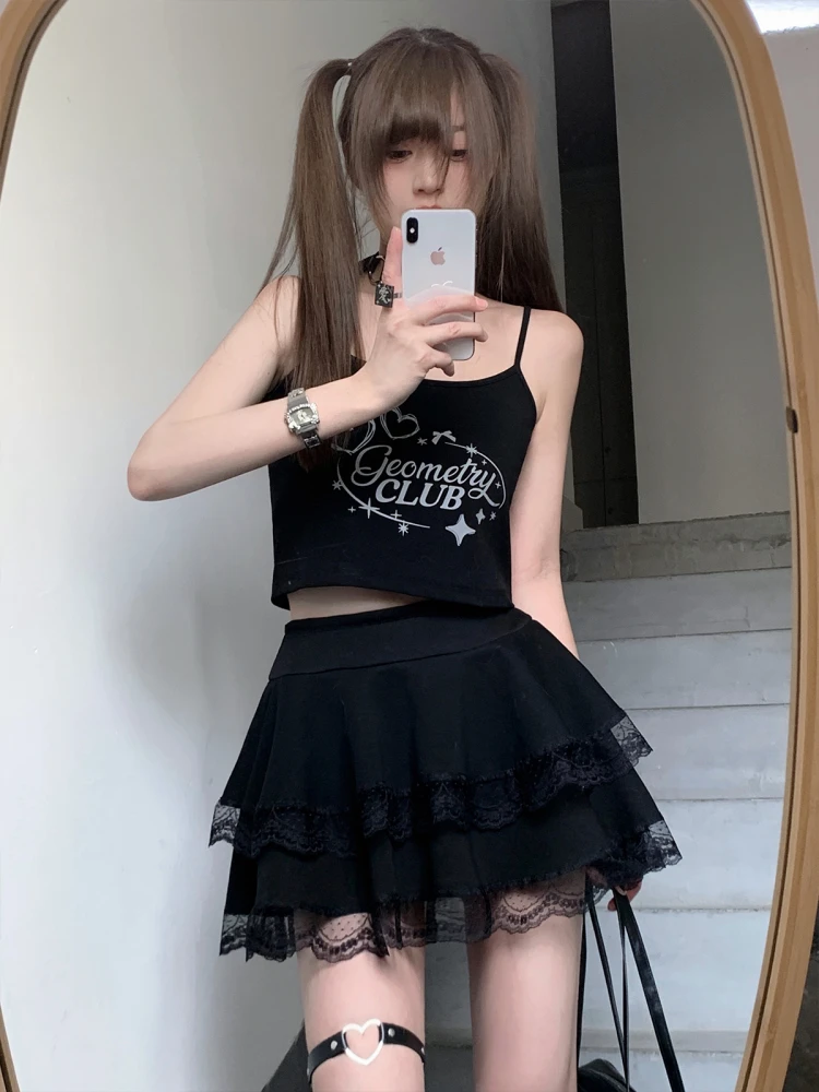 オフショルダー長袖トップス：スリムフィットで秋に着る女性向けのデザイントップス