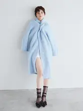 美しいデザインのリボン付きドット柄ローヒールパンプス
