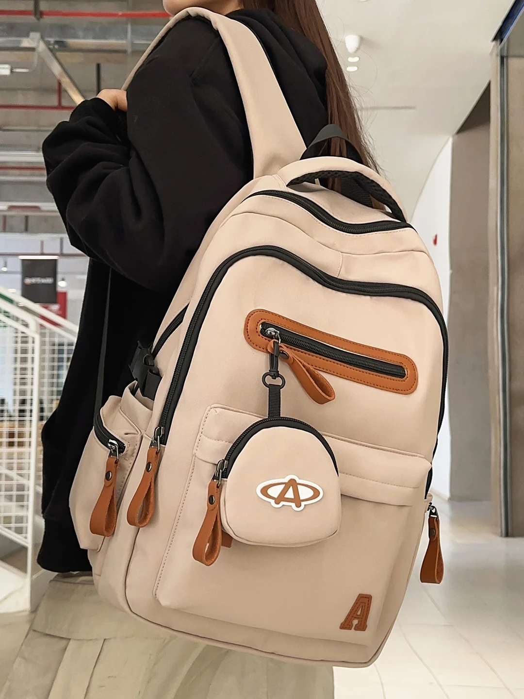 2泊3日の旅行で軽いリュックを選ぶべきポイントは？
