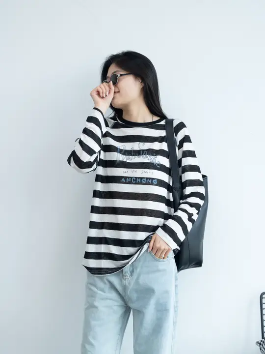 竹節綿のシンプルなレトロ風ロングスリーブTシャツ【ワイドストライプ・体型カバー】