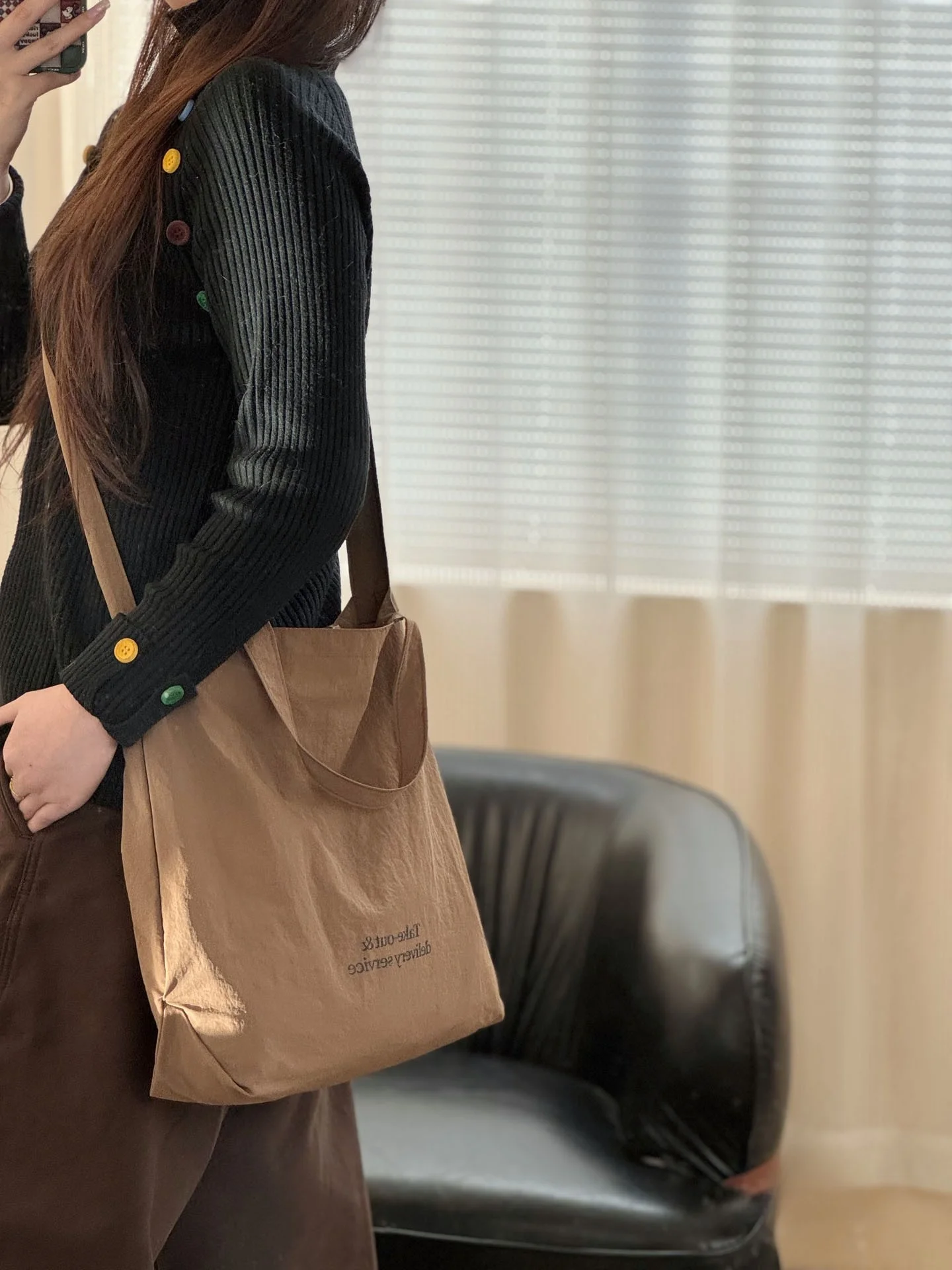 とにかく軽いバッグで通勤や旅行もストレスフリーに？おすすめのナイロントートバッグを徹底検証