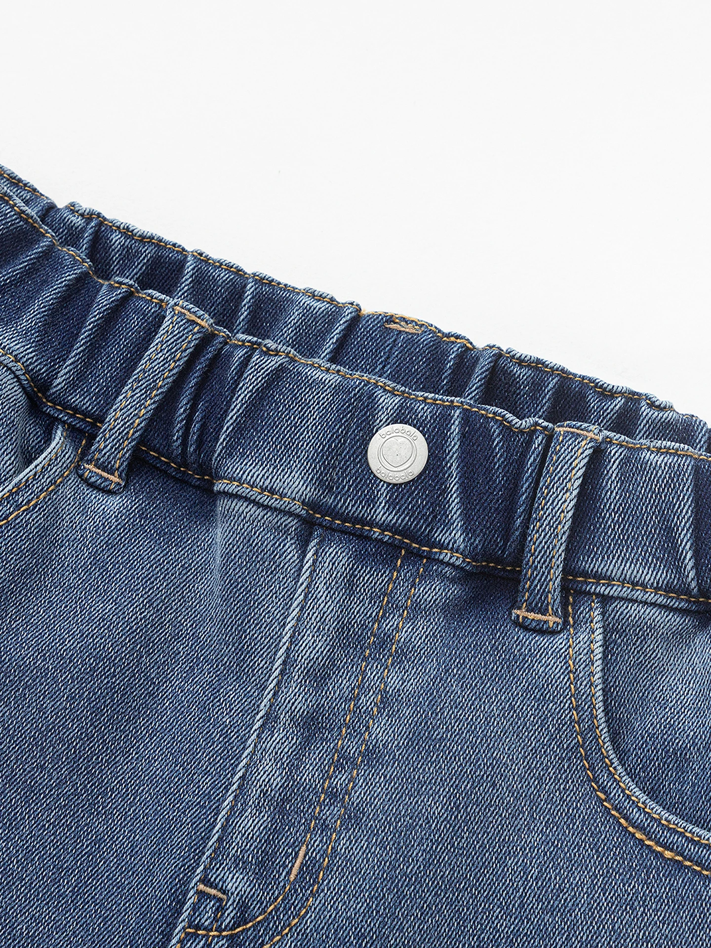 冬のデニムパンツ選びで迷うなら、これ1本で解決できる？