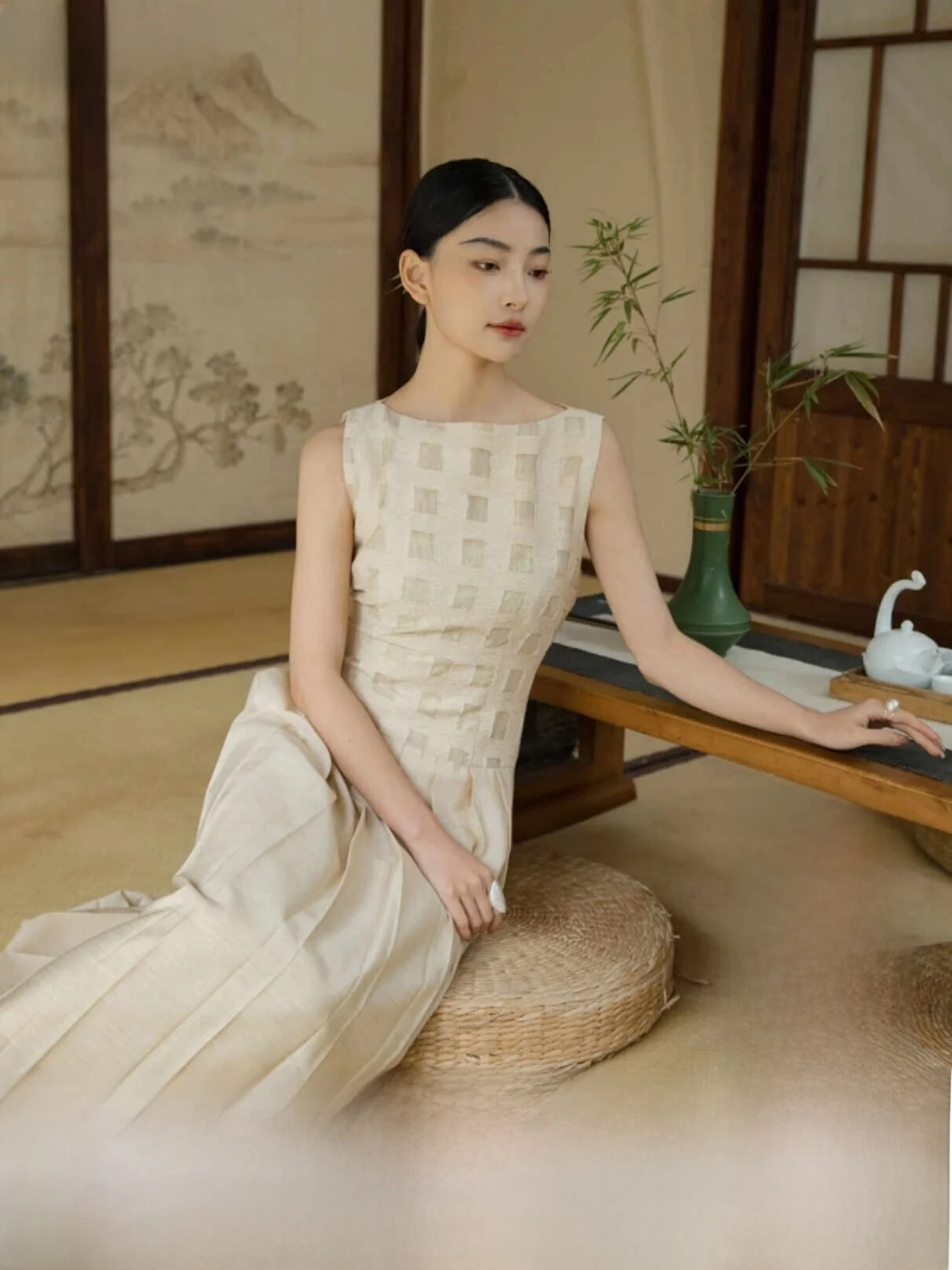 ロングワンピース 春：涼しさと軽やかさを実現するデザイン感のある格紋ワンピース