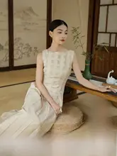 涼しさと軽やかさを兼ね備えたデザイン感のあるワンピース【タンスリーフ、ゆったりとしたシルエット・プリーツスカート】