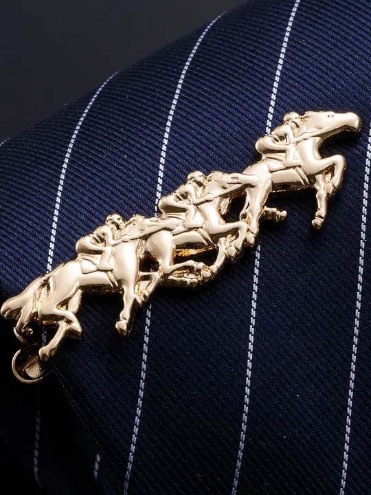 金色の馬型ネクタイピン【ビジネス・フォーマル対応・高級感】