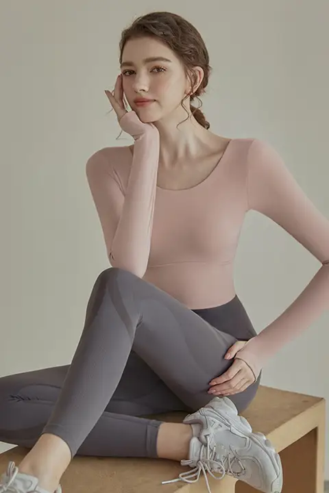 レディース ヨガシャツ【春夏用・長袖・速乾・フィットネス】