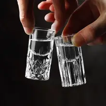 彫刻デザインのクリスタル弾丸グラス【高級洋酒用・透き通った白酒カップ】